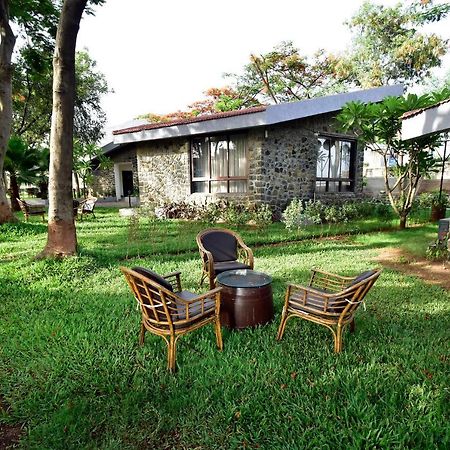 Mālegaon Caves County Resort מראה חיצוני תמונה