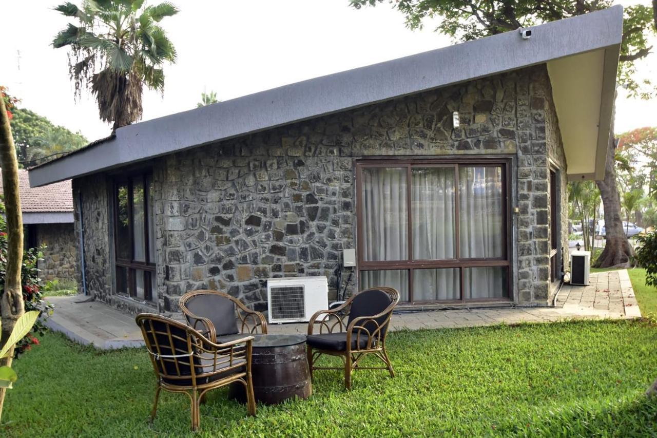 Mālegaon Caves County Resort מראה חיצוני תמונה